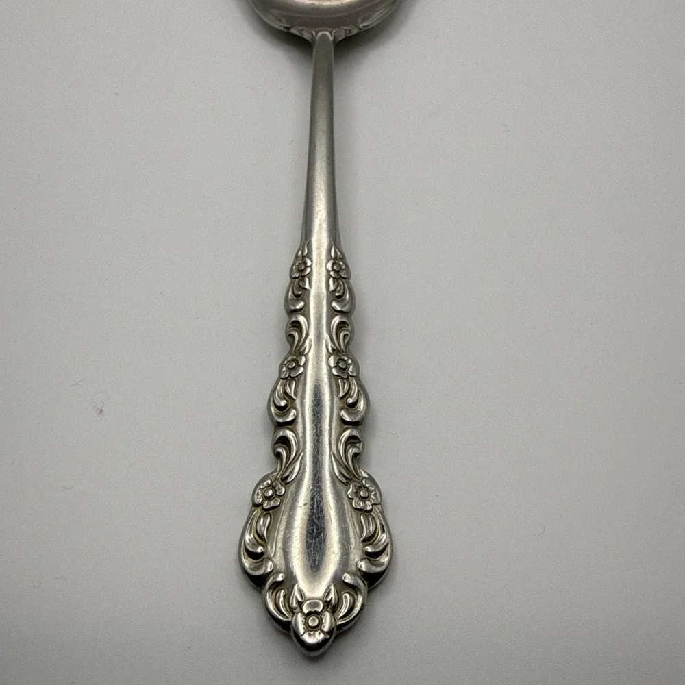 Oneida Shelley Heirloom Casserole Serving Spoon Stainless 8 3/4 In Cube Mark